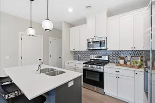 1512 Southpoint Dr, Hudson, WI 54016 - Photo 3