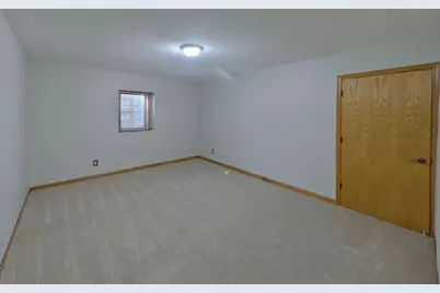 9319 93rd Street S, Cottage Grove, MN 55016 - Photo 15