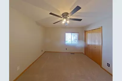 9319 93rd Street S, Cottage Grove, MN 55016 - Photo 7