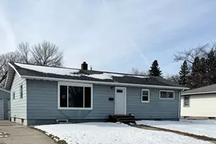 2311 8th St S, Moorhead, MN 56560 - Photo 3