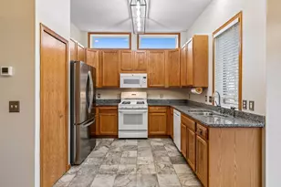 1658 Oakbrooke Cir, Eagan, MN 55122 - Photo 17