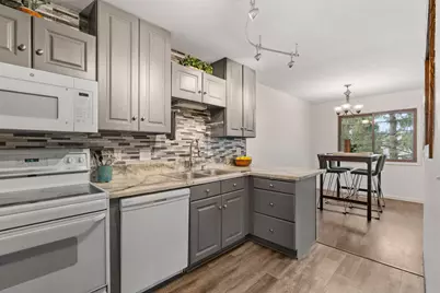 6558 Upper 35th Street N, Oakdale, MN 55128 - Photo 7