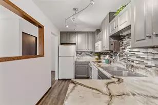 6558 Upper 35th St N, Oakdale, MN 55128 - Photo 5