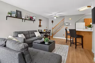 4065 Wilshire Cir, Shoreview, MN 55126 - Photo 5