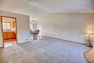 22838 Tippecanoe Street NE, Bethel, MN 55005 - Photo 7