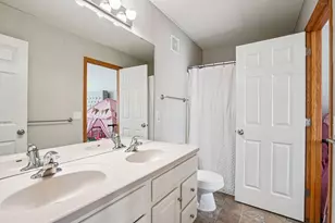 2147 St Johns Alcove, Woodbury, MN 55129 - Photo 35