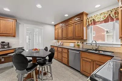 621 6th Street SW, Rochester, MN 55902 - Photo 7