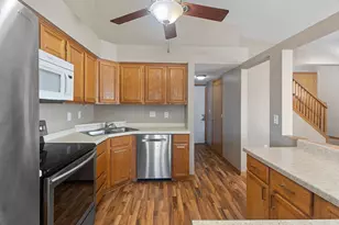 3637 Gershwin Ln N, Oakdale, MN 55128 - Photo 5