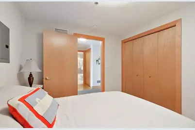 1120 S 2nd Street #1009, Minneapolis, MN 55415 - Photo 11