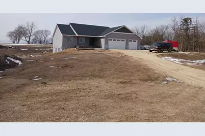 922 County Road T, Hammond, WI 54015 - Photo 1