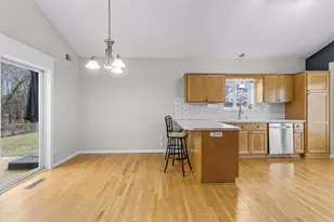 25707 Goldfinch Ave, Wyoming, MN 55092 - Photo 7