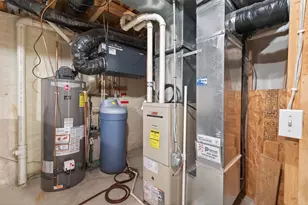 2897 Mark Twain Dr, Chaska, MN 55318 - Photo 33