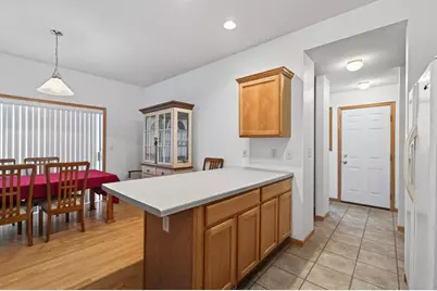 2897 Mark Twain Drive, Chaska, MN 55318 - Photo 5