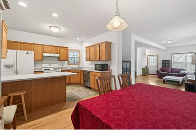 2897 Mark Twain Drive, Chaska, MN 55318 - Photo 7