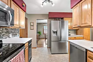 1320 Norcrest Ave N, Stillwater, MN 55082 - Photo 9