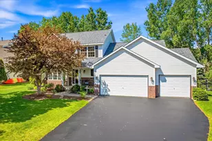 9020 Parkside Dr, Woodbury, MN 55125 - Photo 3