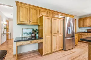 9020 Parkside Dr, Woodbury, MN 55125 - Photo 17