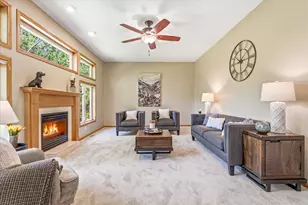 9020 Parkside Dr, Woodbury, MN 55125 - Photo 23