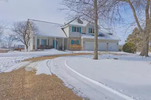 2660 Vega Ave, Mayer, MN 55360 - Photo 1