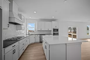 3067 Trinity Dr, Shakopee, MN 55379 - Photo 3