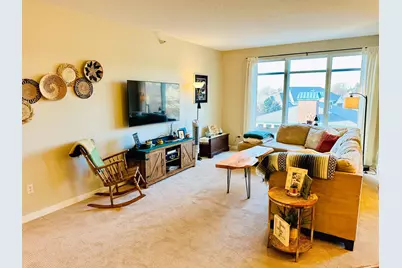 1070 Grandview Court NE #304, Columbia Heights, MN 55421 - Photo 9