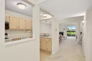 7540 Edinborough Way, Edina, MN 55435 - Photo 7