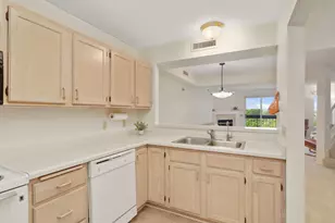 7540 Edinborough Way, Edina, MN 55435 - Photo 9