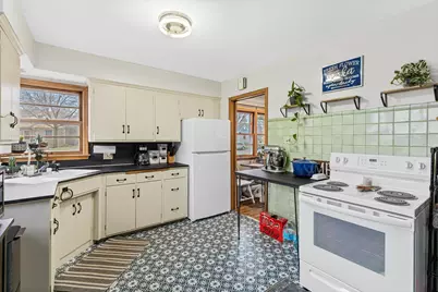 1067 Iowa Avenue W, Saint Paul, MN 55117 - Photo 13