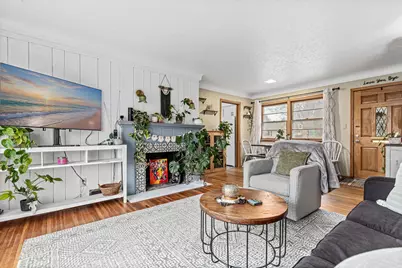 1067 Iowa Avenue W, Saint Paul, MN 55117 - Photo 3