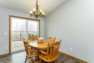 5301 Castleview Dr NW, Rochester, MN 55901 - Photo 9