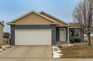 5301 Castleview Dr NW, Rochester, MN 55901 - Photo 27