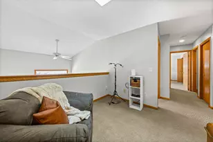 472 Hickory Ln N, Oakdale, MN 55128 - Photo 17