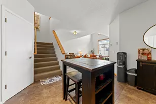 472 Hickory Ln N, Oakdale, MN 55128 - Photo 13