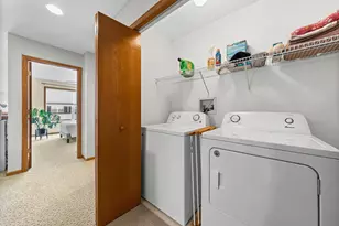 472 Hickory Ln N, Oakdale, MN 55128 - Photo 15