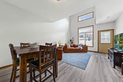 472 Hickory Lane N, Oakdale, MN 55128 - Photo 9