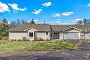 1237 Hilo Ave N, Oakdale, MN 55128 - Photo 1
