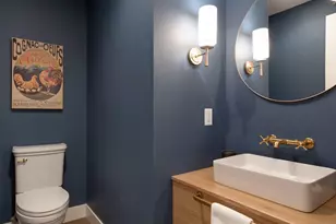 105 Walker Ave N, Wayzata, MN 55391 - Photo 57