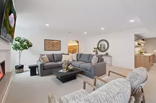 105 Walker Ave N, Wayzata, MN 55391 - Photo 99