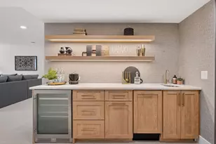 105 Walker Ave N, Wayzata, MN 55391 - Photo 95