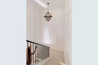 105 Walker Avenue N, Wayzata, MN 55391 - Photo 79