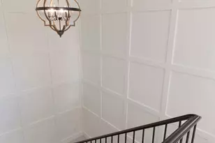 105 Walker Ave N, Wayzata, MN 55391 - Photo 19