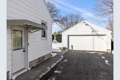 1602 Bigelow Avenue, Owatonna, MN 55060 - Photo 3