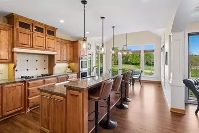 1676 Isabella Parkway, Chaska, MN 55318 - Photo 19