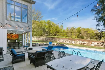 1676 Isabella Parkway, Chaska, MN 55318 - Photo 55
