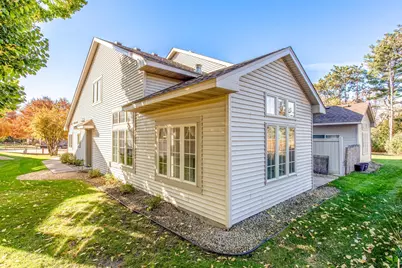 1513 Pine Pointe, White Bear Lake, MN 55110 - Photo 3