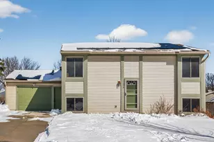 112524 Ramsey Ct, Chaska, MN 55318 - Photo 1