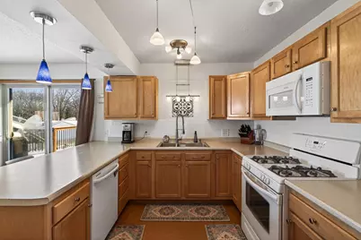 112524 Ramsey Court, Chaska, MN 55318 - Photo 7