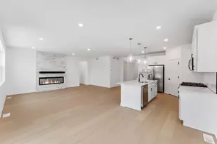 13276 Hupp Ct NE, Blaine, MN 55449 - Photo 5