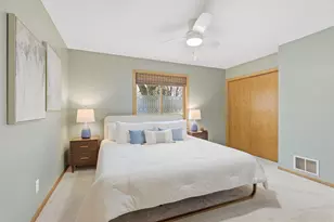 10549 Kentucky Ave S, Bloomington, MN 55438 - Photo 19