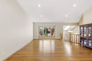 10549 Kentucky Ave S, Bloomington, MN 55438 - Photo 5